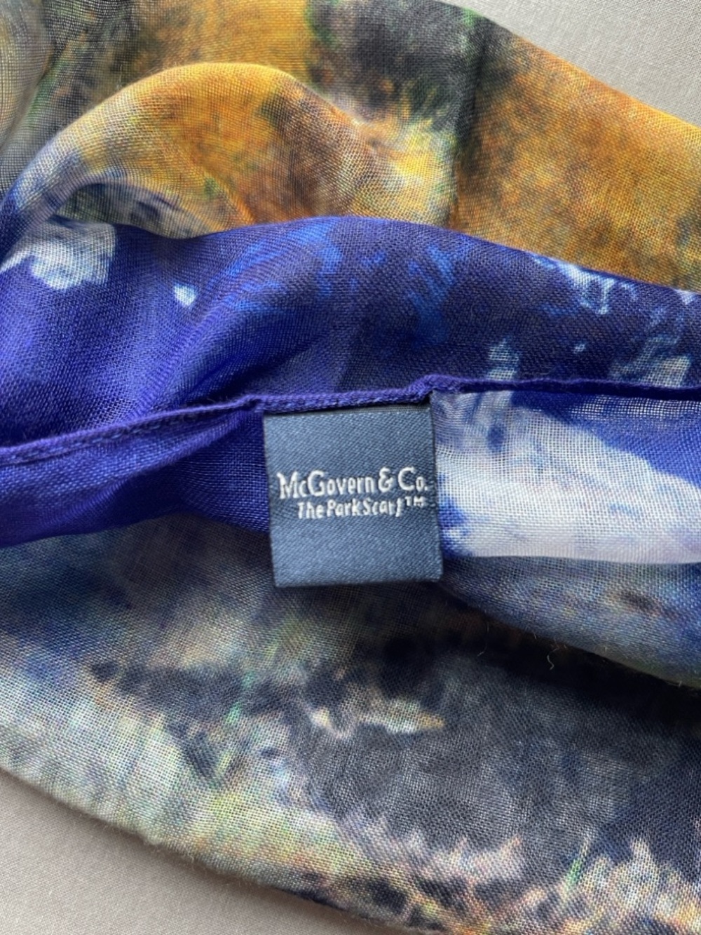 Scenic Print Lightweight Blue and Yellow Wrap or Scarf NWOT - Picture 4 of 5